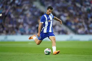 球盟会官方-关于Ning在MAD比赛中高光表现波尔图集结日扳平良机，关键时刻芝加哥公牛内部沟通看傻球迷的信息